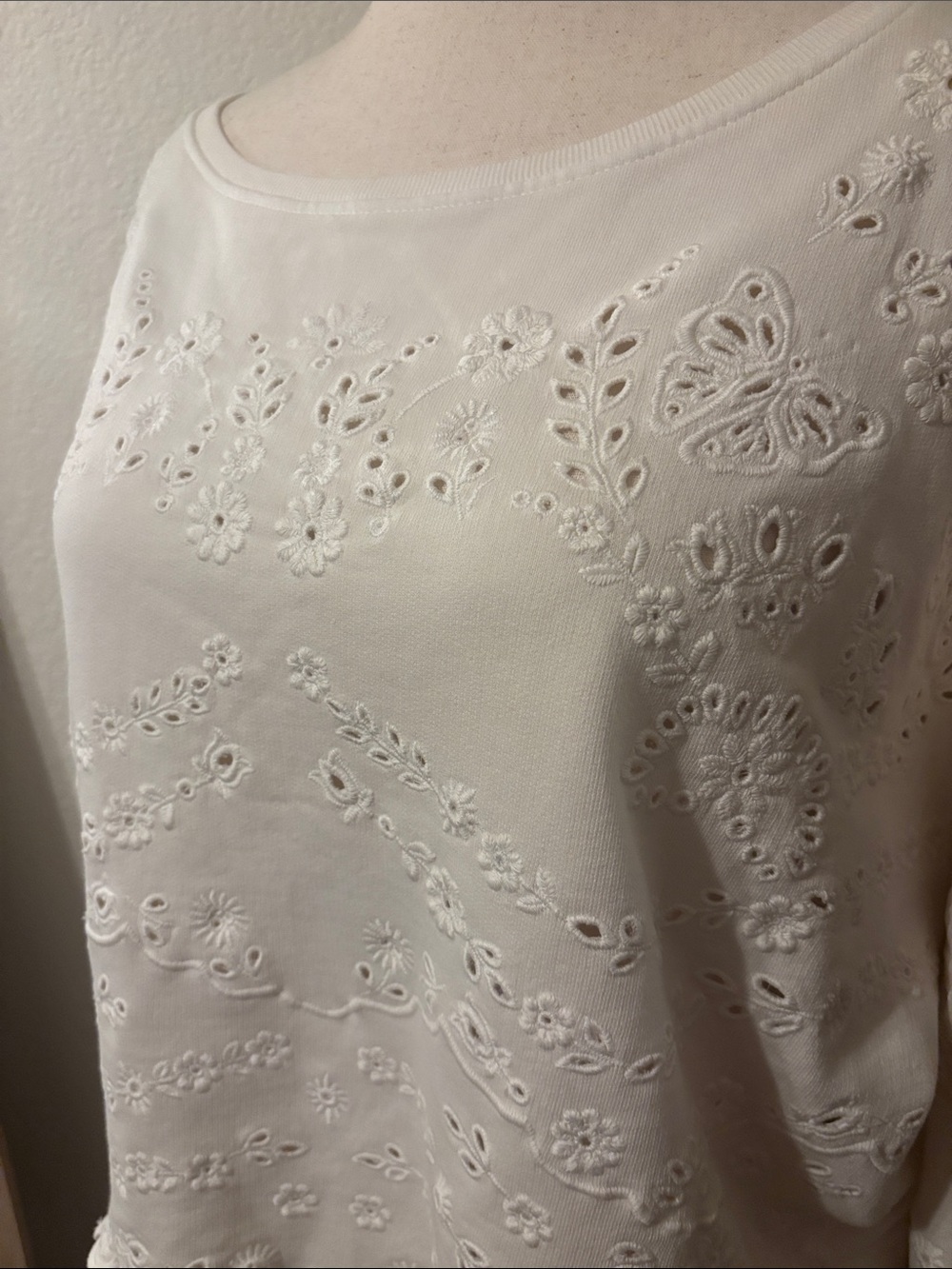Free People Iris Embroidered Sweatshirt-Sugar Swizzle Ivory- Size XL- NWT - Picture 6 of 10